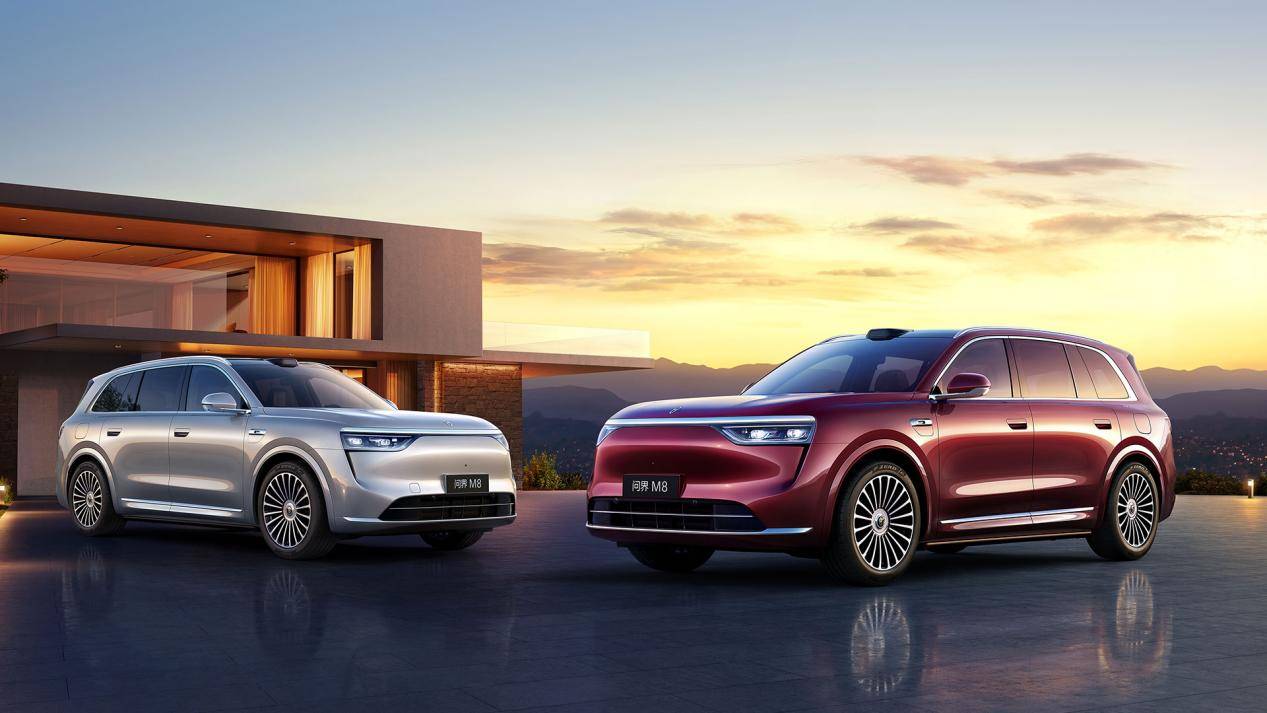 返程归途更从容，问界M8用实力守护新年新征途