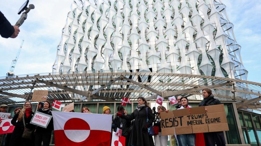 一觉醒来，美军不宣而战，特朗普刚要高兴，国内传来一个坏消息