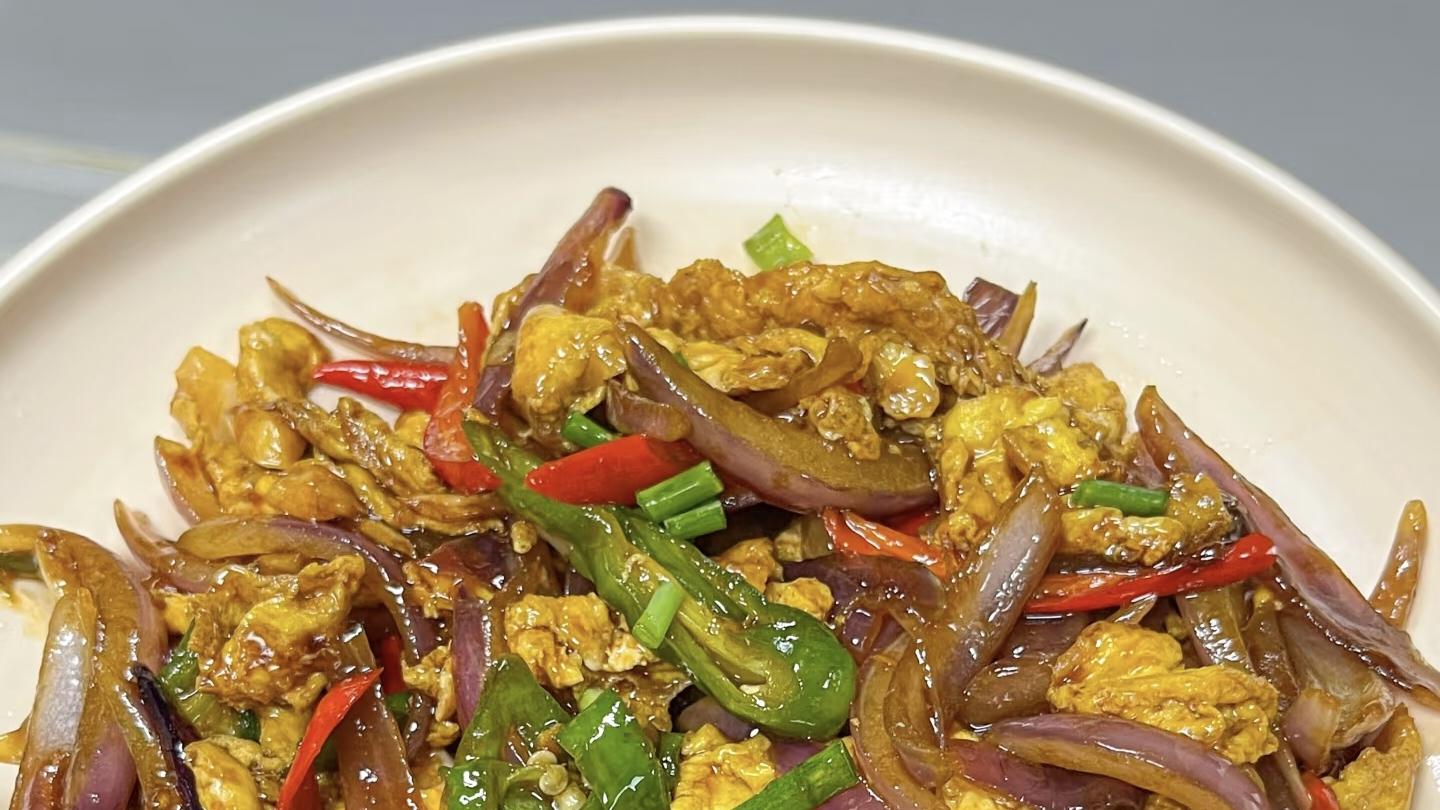洋葱和鸡蛋的黄金CP！5分钟搞定神仙下饭菜