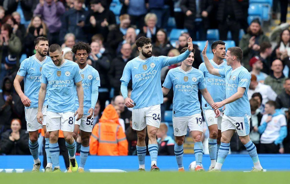 4月12日：双蓝会前瞻：斯坦福桥上演“残阵”蓝军与“争冠”蓝月的生死对决