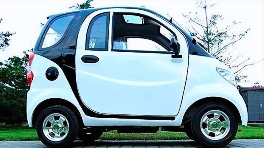 关于老年代步车的那些事！究竟应不应该允许老年人开车？