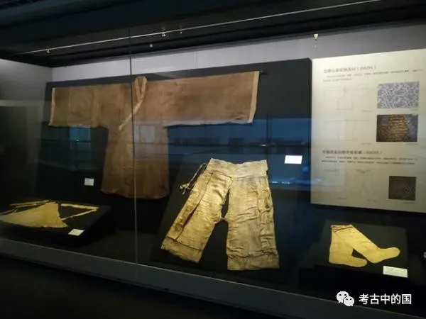 八百年前的南宋“衣橱”：赵伯澐墓出土服饰的应急保护（下）