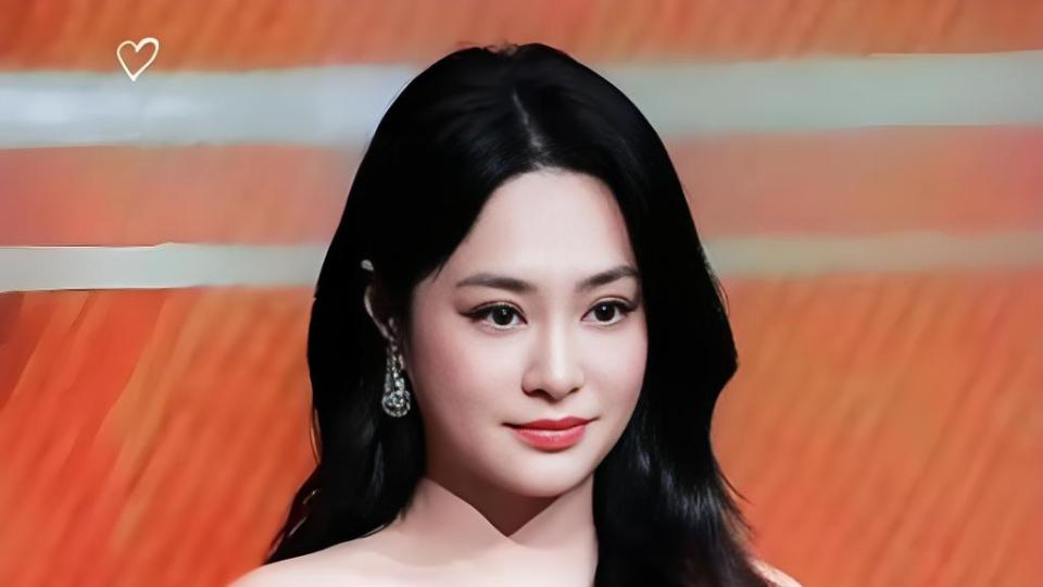 45岁钟欣潼近况曝光！曾经历一段失败婚姻，如今定居上海还是单身