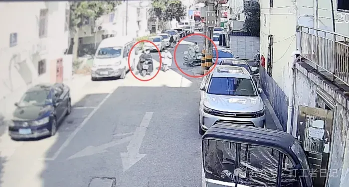 “少年扶老人” 被夸爆，悲哀！扶人要表彰？以前这不是家常事？