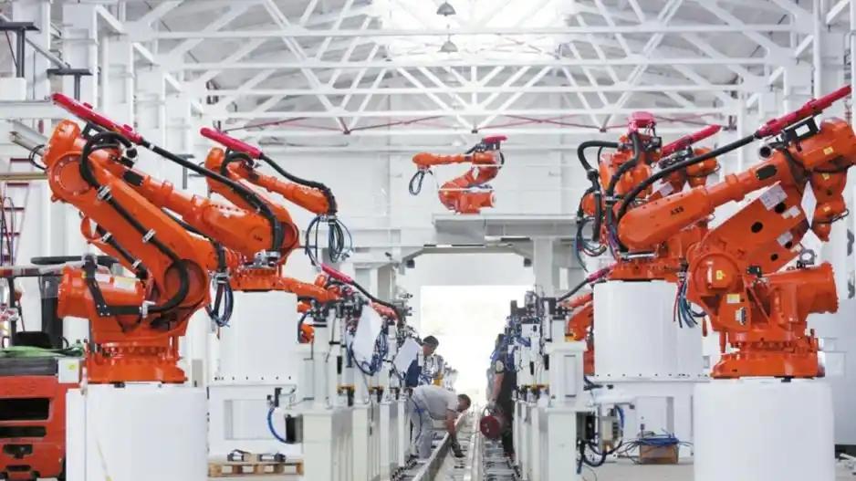 光梭未来与湖北齐星战略合作 共推2.0产品系列智能驾驶室