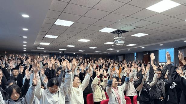 潘新凌青少年心理专家 专题讲座深度赋能高中清北班学子