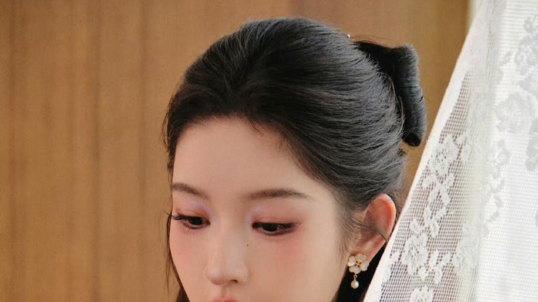 王玉雯“认领风波”：以幽默化解争议，展现真实魅力