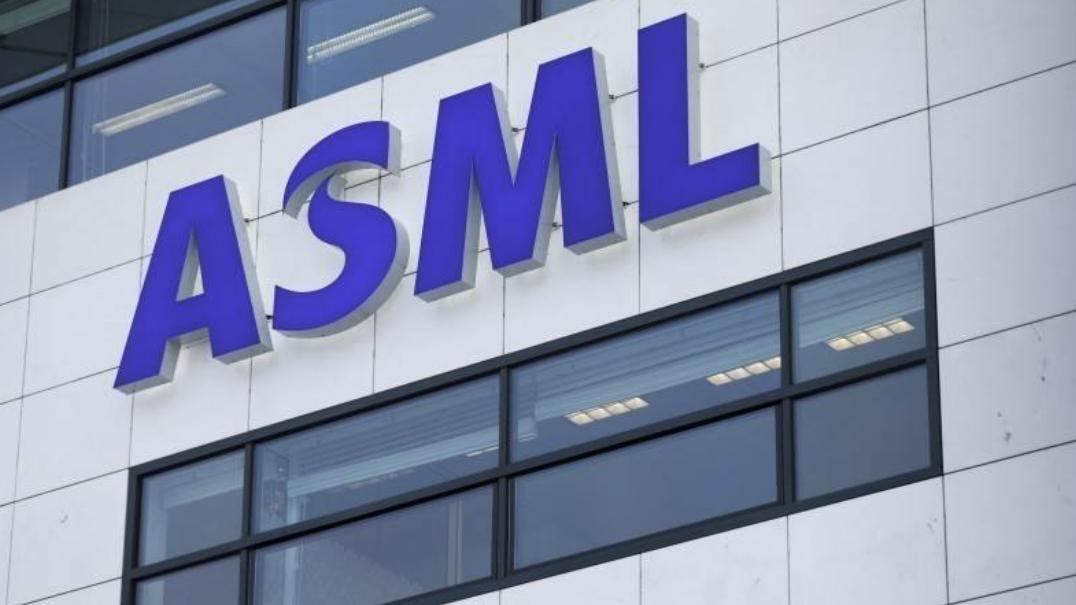 Q3净利暴涨133.4%！ASML：客户开始订购2030年设备！