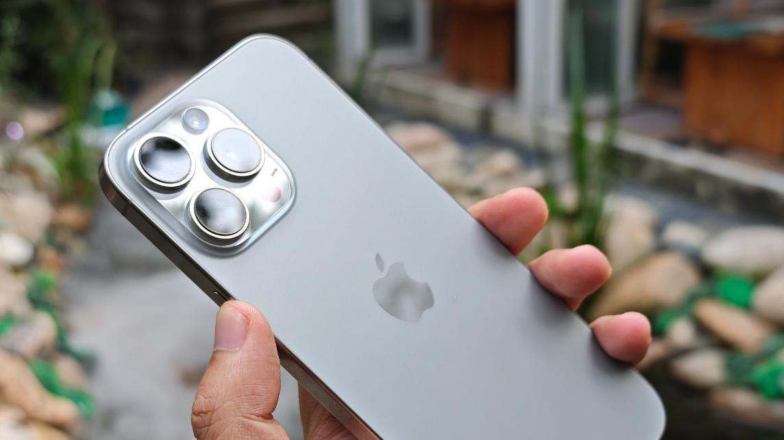 iPhone 16 Pro Max跌至“退场价”，512GB+A18Pro，等等党没白等