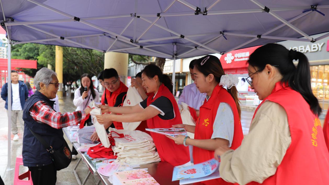 热血为生命续航 大爱为巴中添彩 ——市中心血站“6·14世界献血者日”主题活动今日启幕
