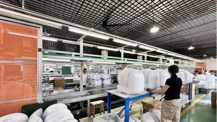 用了智能猫砂盆，我终于不用每天铲屎了