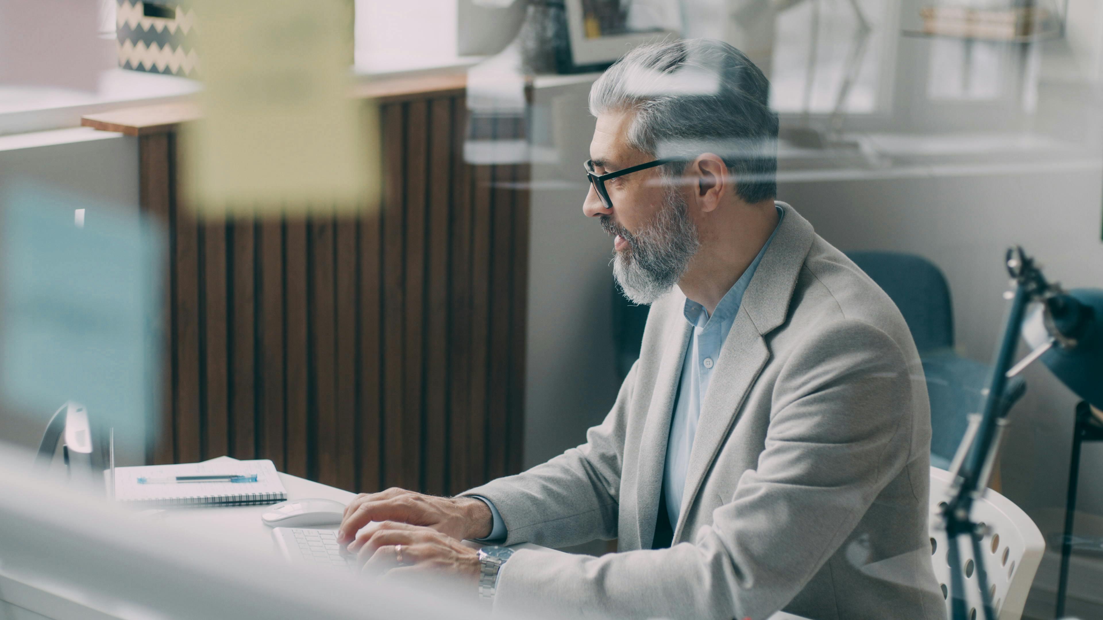 机器审核的“防挂指南”：如何将简历重构成高精度解析的结构化数据