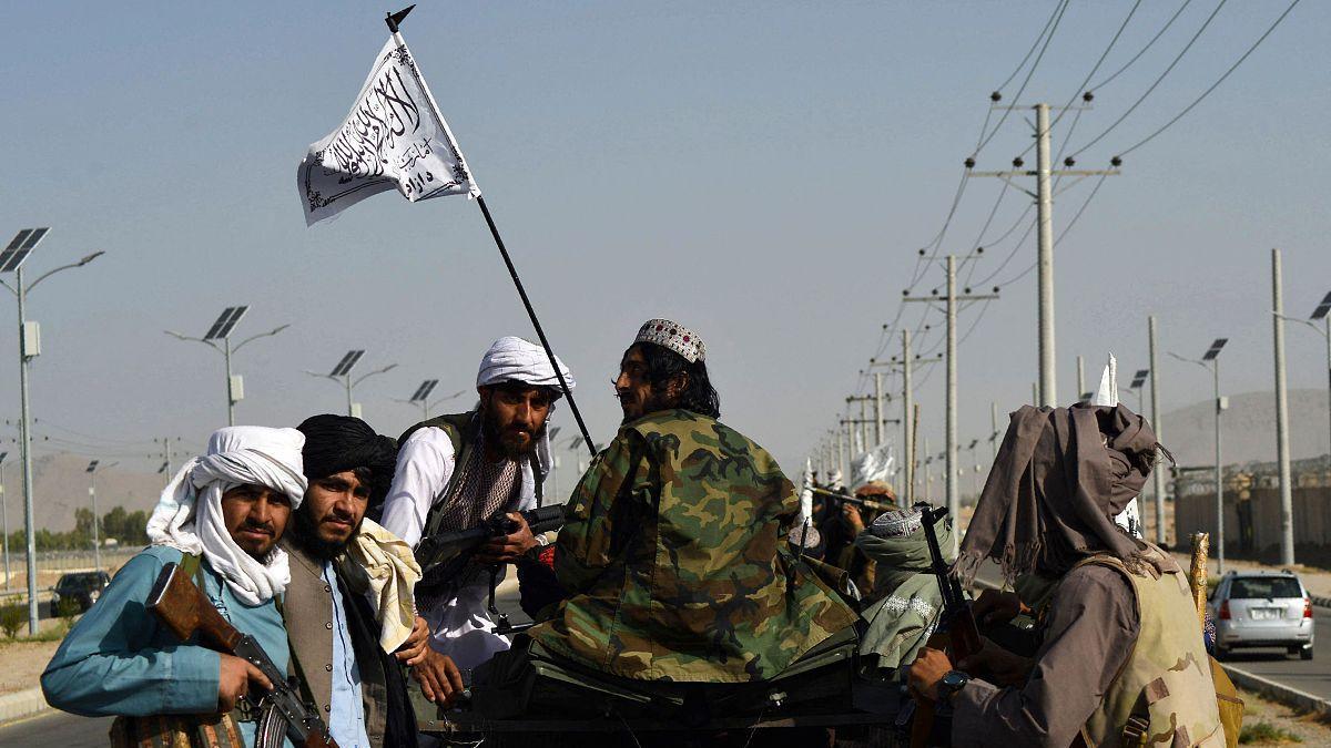 美伊冲突升级：特朗普为何选择“先小打后大打”的军事策略？