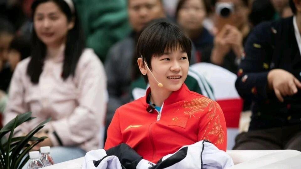 全红婵盛李豪打羽毛球刷屏全网：00后奥运顶流的破圈密码，从来都不是饭圈炒作