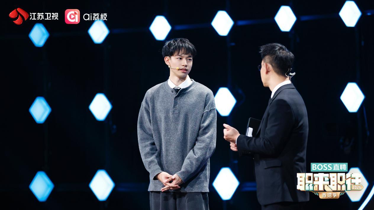 销售是该专注产品还是以情动人？《职来职往》拆解职场核心竞争力