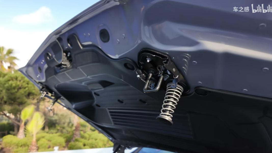 坚持原创的奔驰，这次抽到 SSR 了？