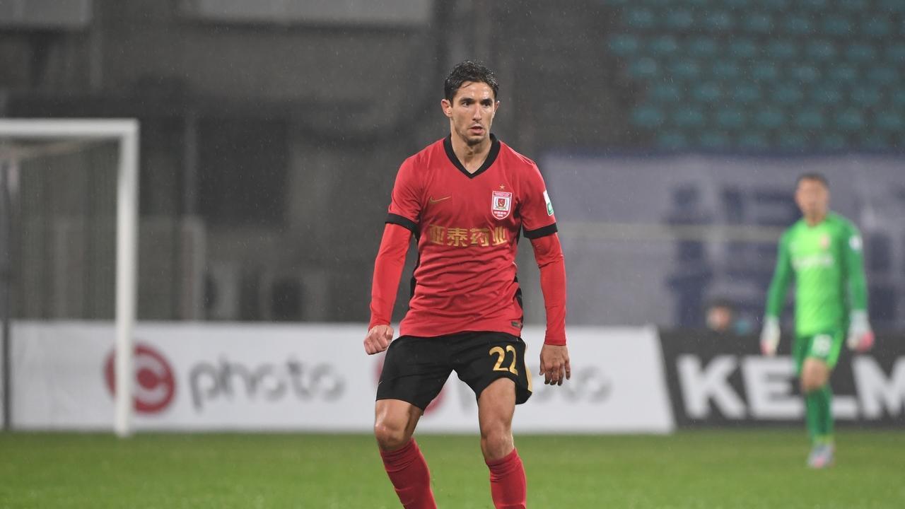 随着谭龙破门+2-1逆转陕西联合，中超前冠军迎中甲2连胜