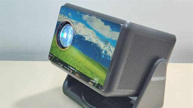 别再看电视了！这台“一体式云台”投影，我把天花板变成IMAX影院