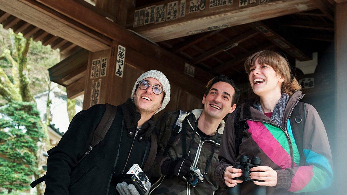 日本旅游业为何赚钱难？深挖其低工资、低生产率的行业结构