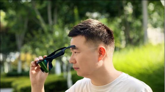 告别繁琐装备，百元 FIYA F2 眼镜让跑步简单又舒适