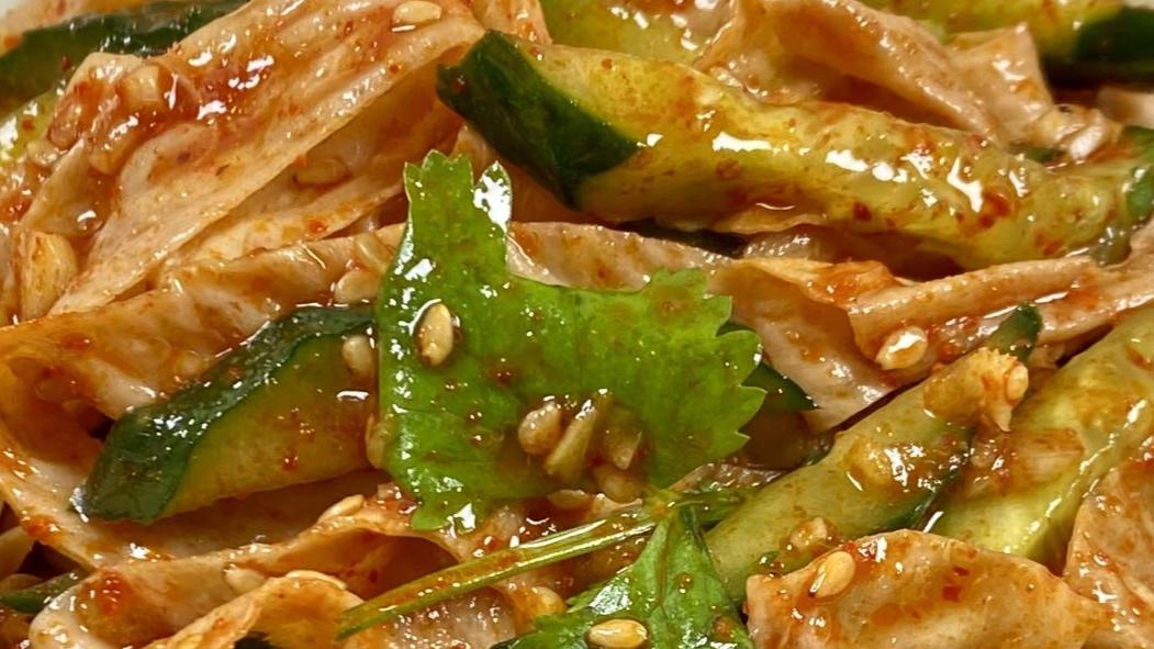 黄瓜脆嫩，豆皮入味！这道家常凉拌，做法简单，味道却不简单！