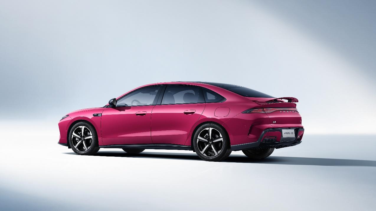 99秒换电比加油还快！6.48万元起极狐S3让你彻底告别续航焦虑