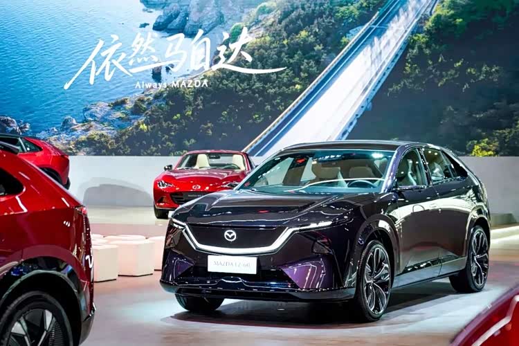 打响转型突围战，王晓玲解码电动时代的“依然马自达”