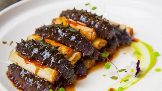 鲁菜代表作“葱烧海参”：国宴的经典菜