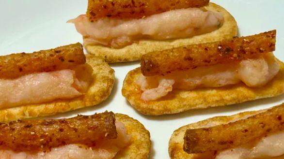 解锁山城热辣新吃法！仙贝 + 虾滑的神仙组合