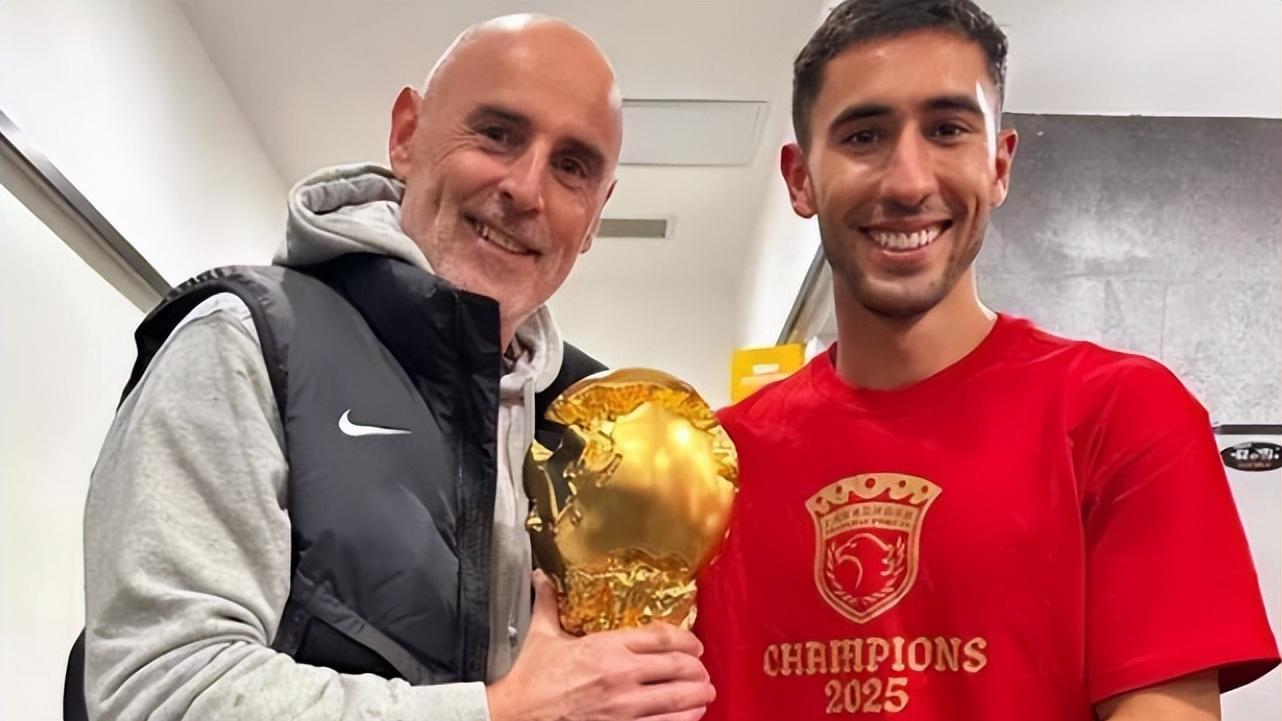 成都蓉城0扣分后，做了一个很不明智的决定！