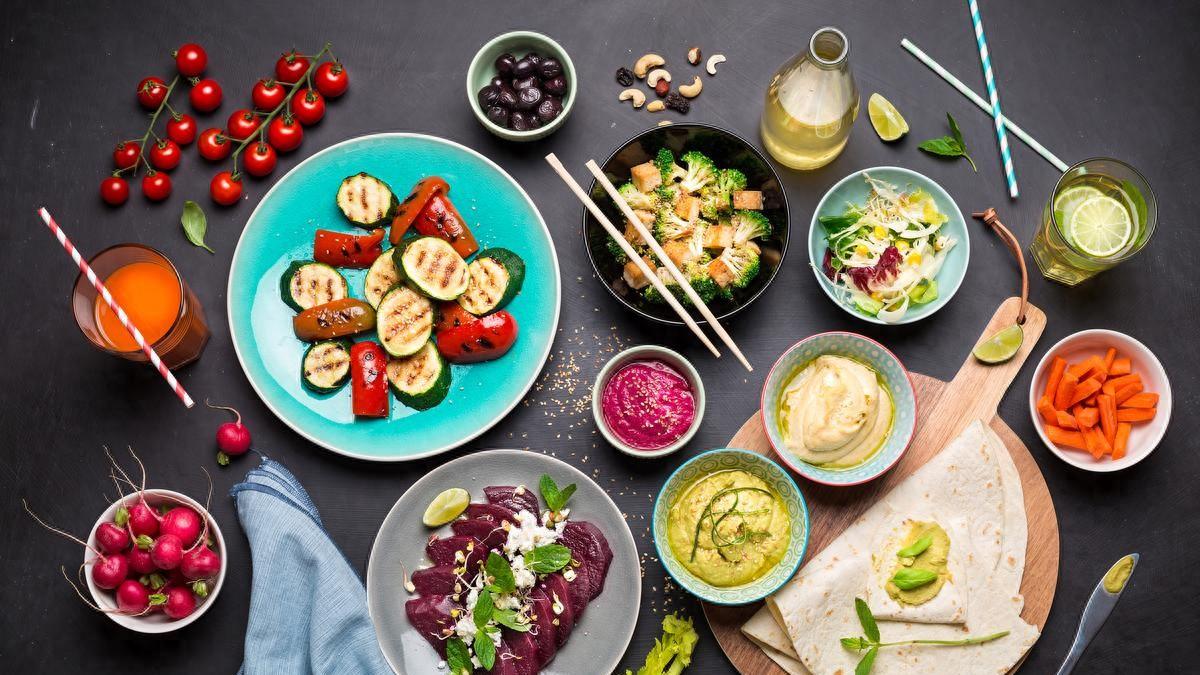 尿酸高不敢吃？这份"食物红绿灯"指南，让你吃得安心又健康