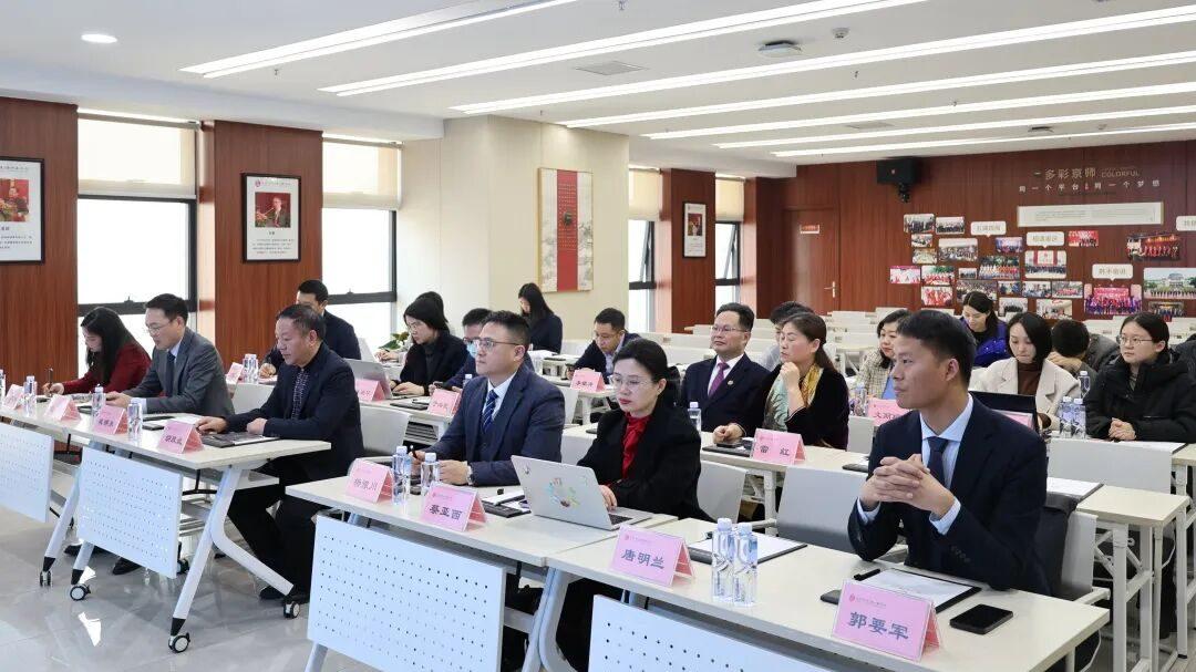 凝聚青年力量，共谱京师新章——京师（重庆）第二届青工委2025年度工作总结会顺利举行