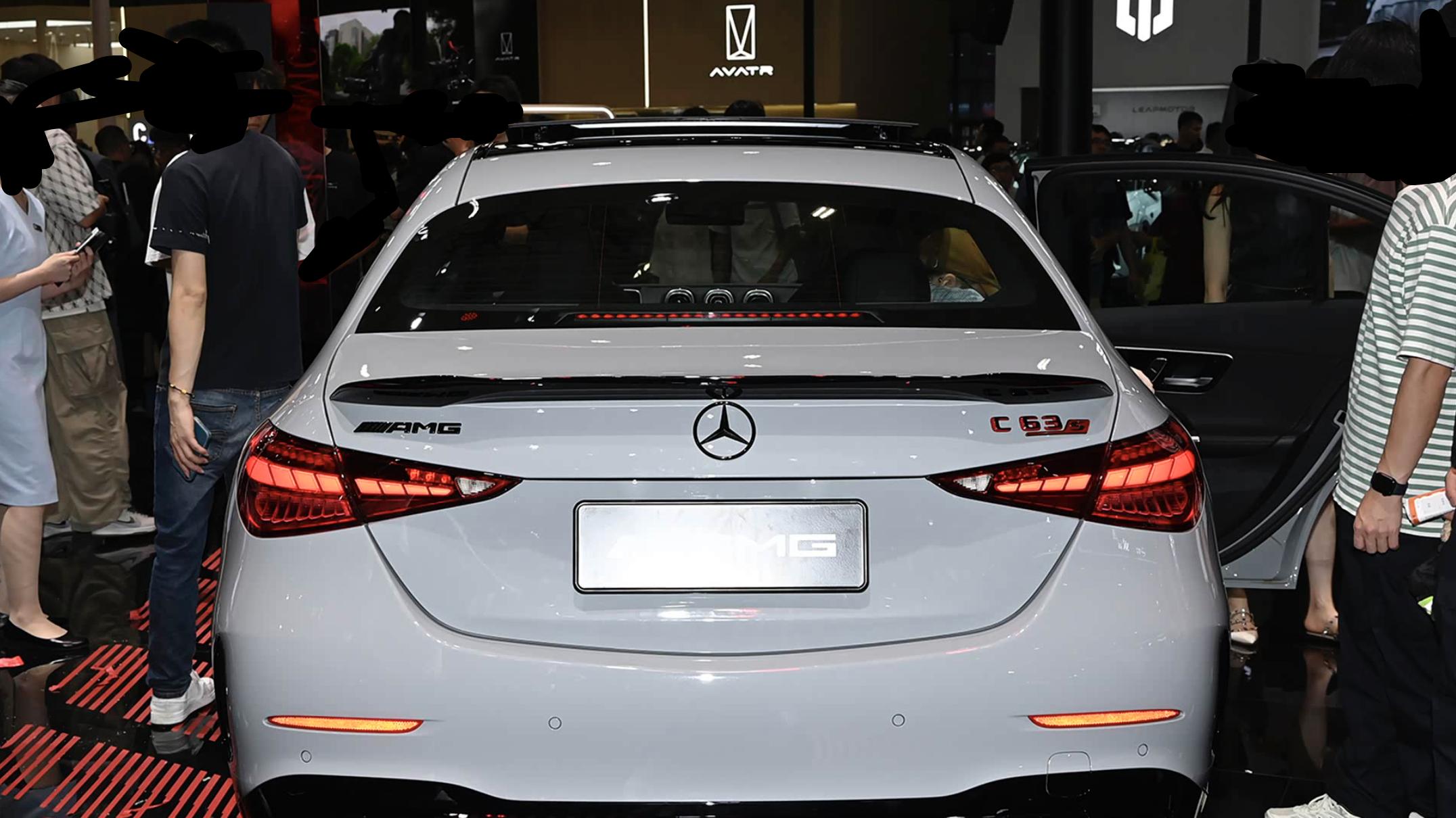 奔驰C63登场，四缸落幕、八缸强势归来，加速3秒、还是大后驱