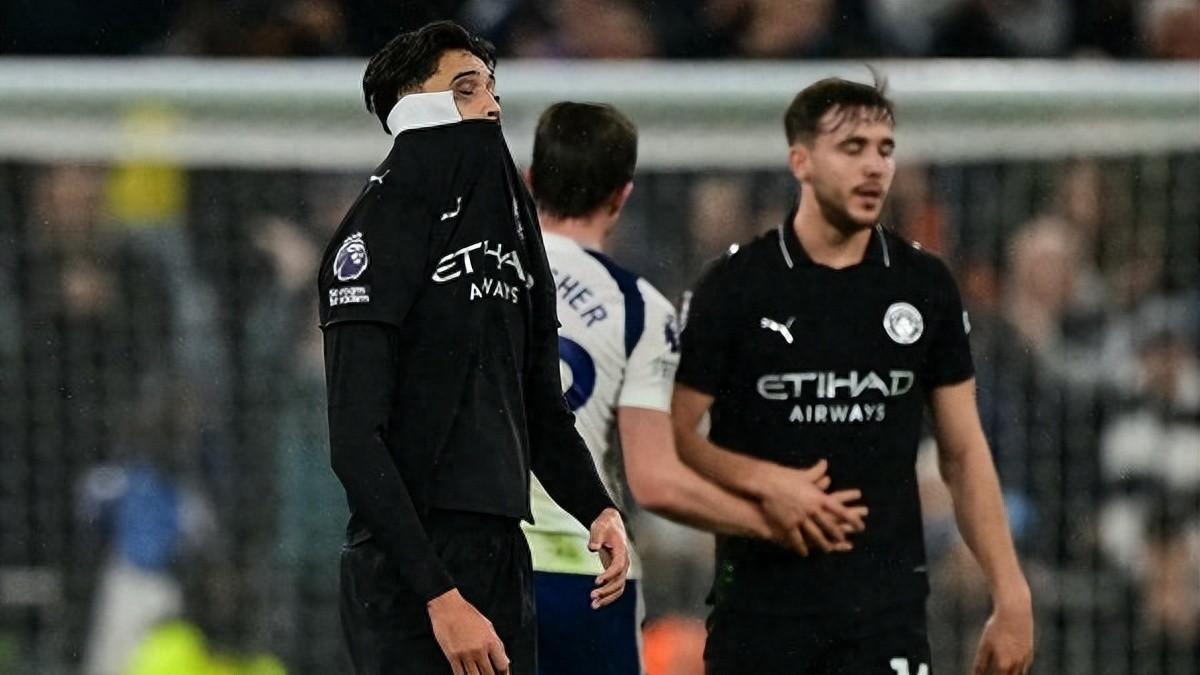 曼城落后榜首的阿森纳差距达6分！