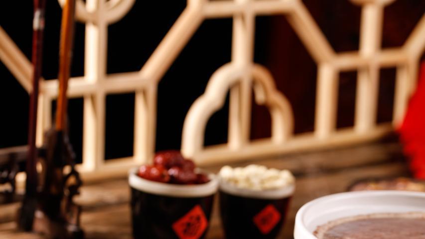 腊八节，朋友圈都在晒粥，只有你在粥里熬着孤独