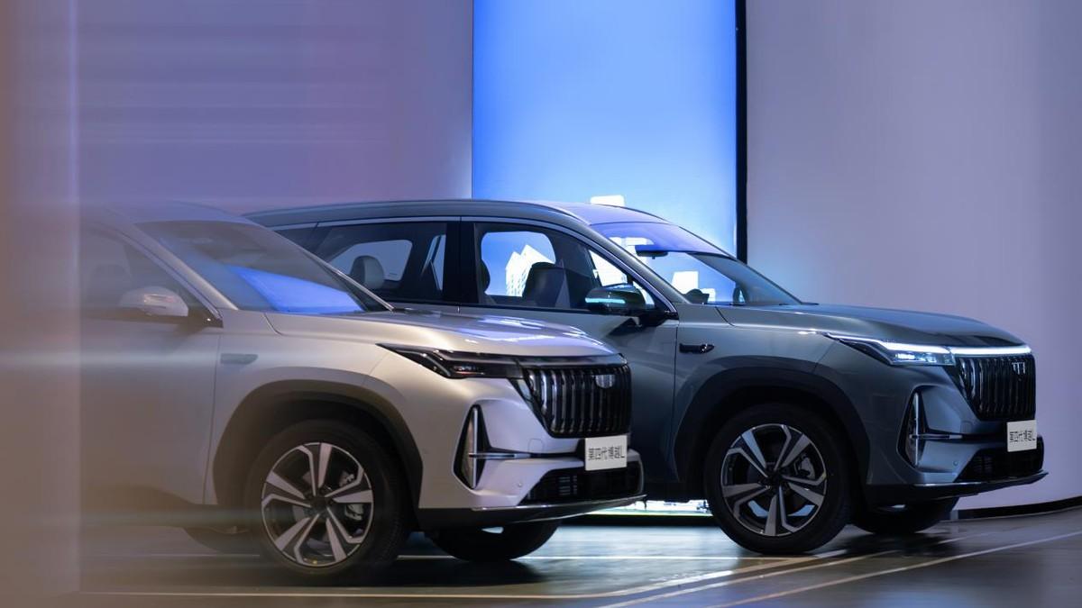 12万级唯一配高阶智驾的燃油SUV，第四代博越L小蓝灯版上市限时价11.99万元