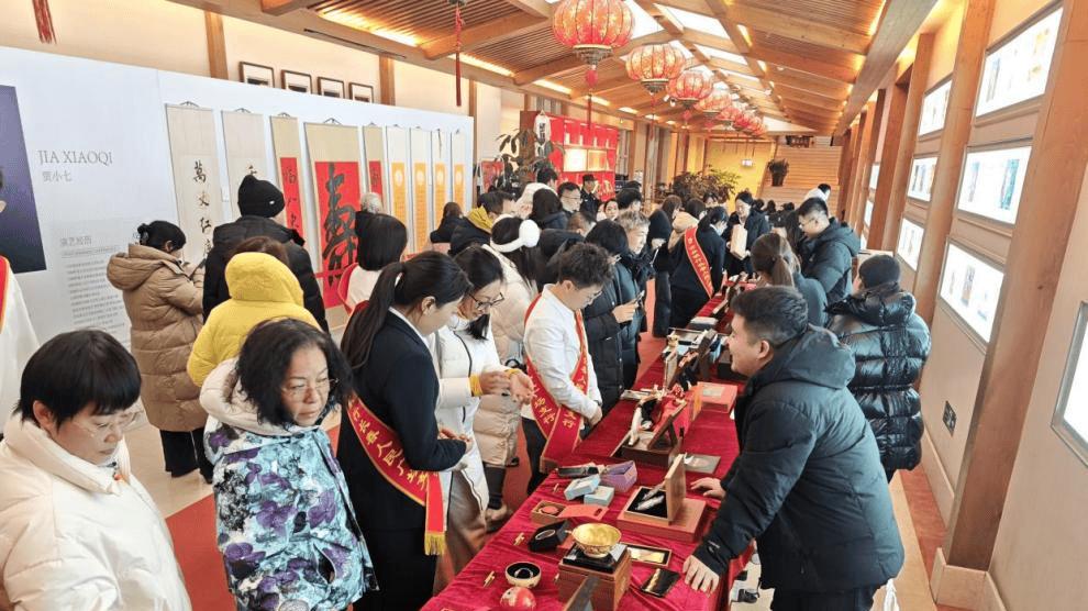 欢喜跨年开心笑 吉林银行长春分行携手刘老根大舞台打造新春欢乐盛宴