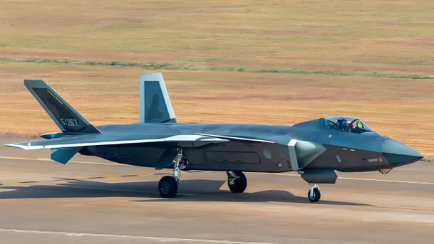 别追了！歼-20A“满血版”官宣，F-22再无翻身可能？