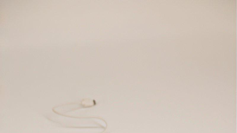 春节假期结束，无数游子面临一个难以割舍的仪式——拔掉充电器，踏上征途