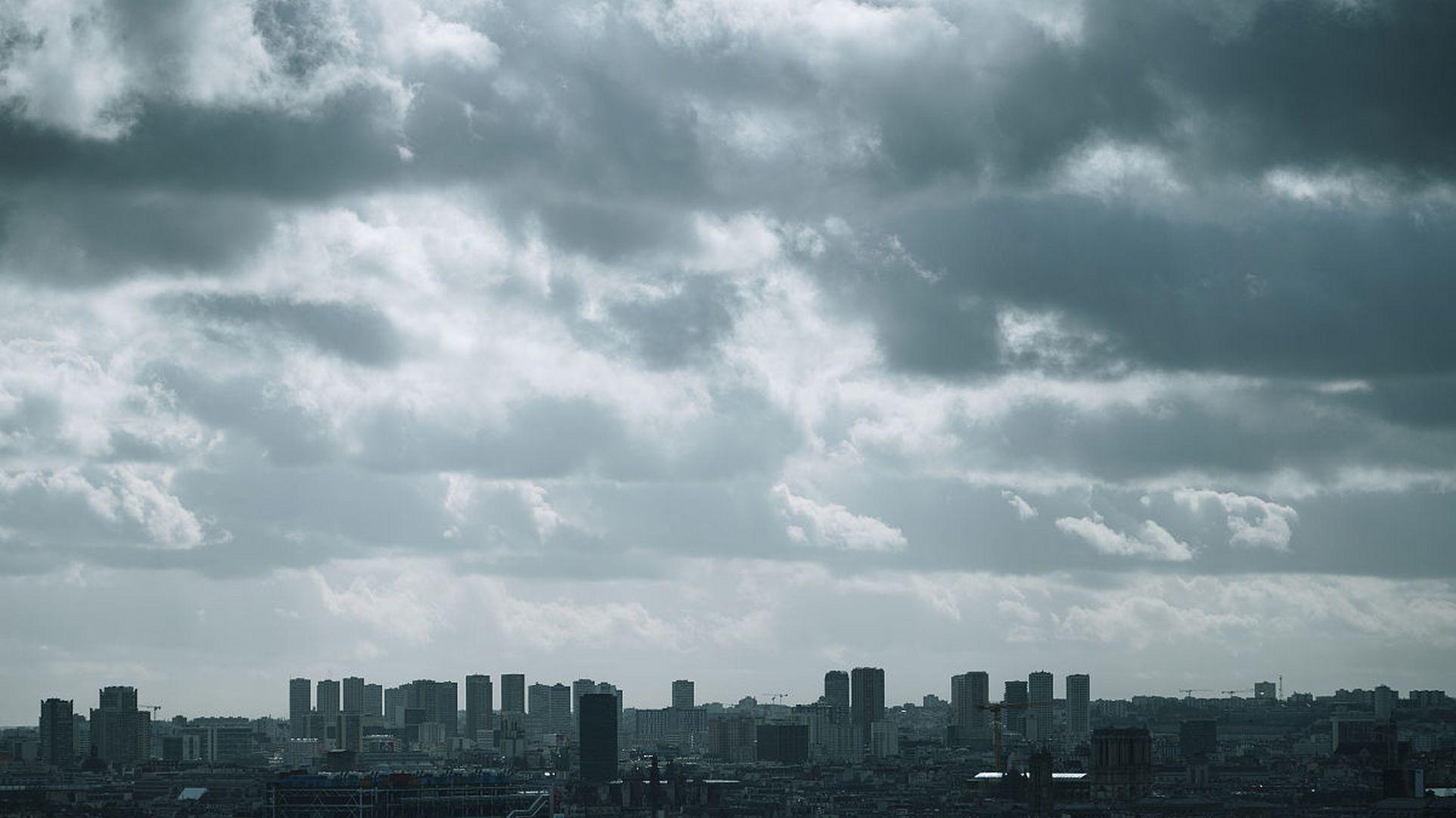 一月雨落不休，偶逢晴天便是小确幸