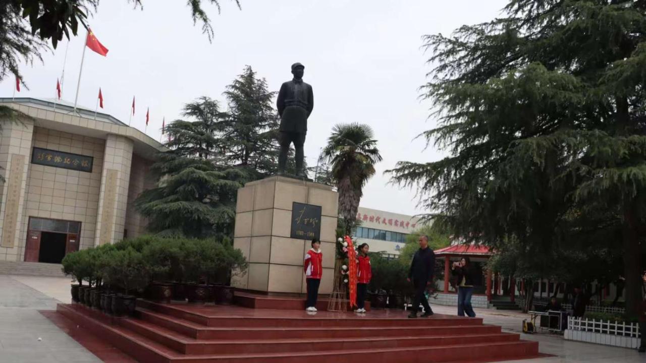 南阳市37小学：缅怀革命先烈 传承红色基因