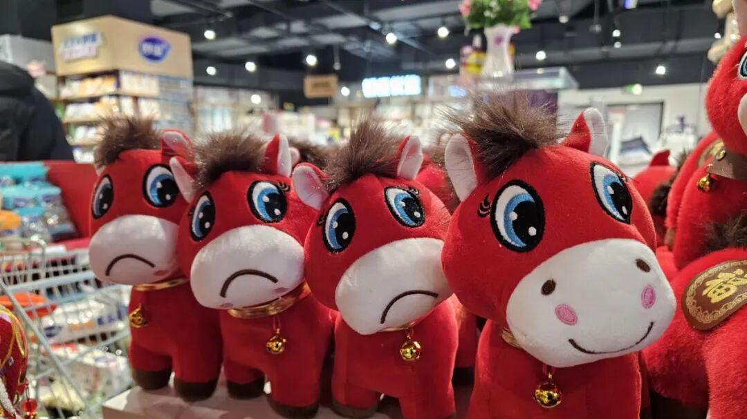 哭哭马、马彪彪等刷屏，马年文创为何能“马力全开”？