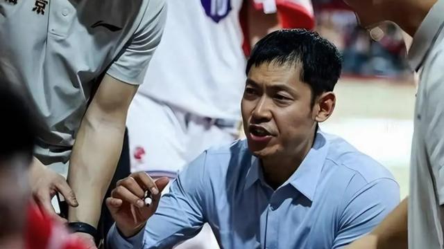 CBA又一不会用人教头？变宝未废 任由球队变瘸腿