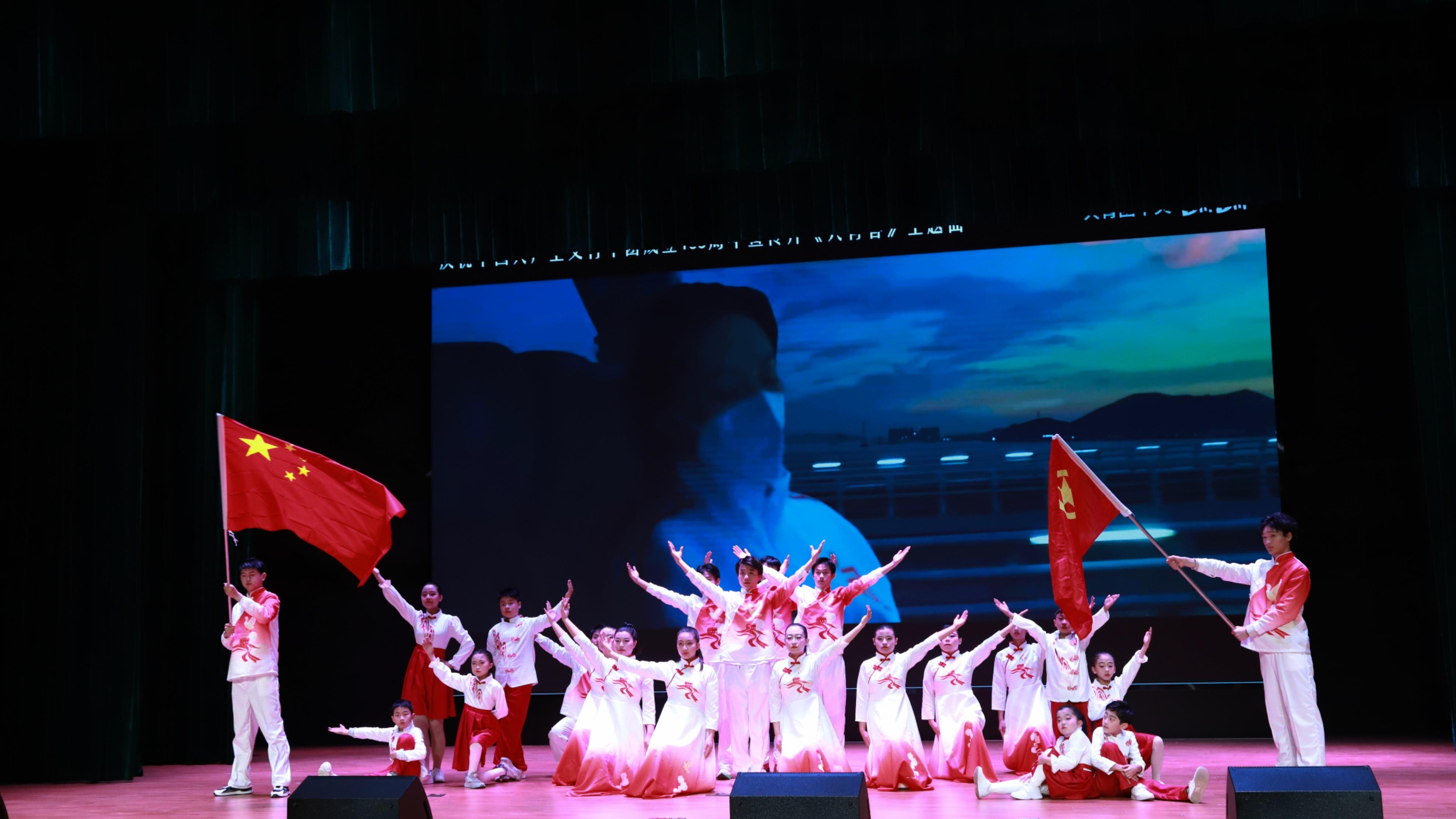 安徽芜湖：携手庆元旦！特殊教育学校与群众艺术协会共谱爱心华章