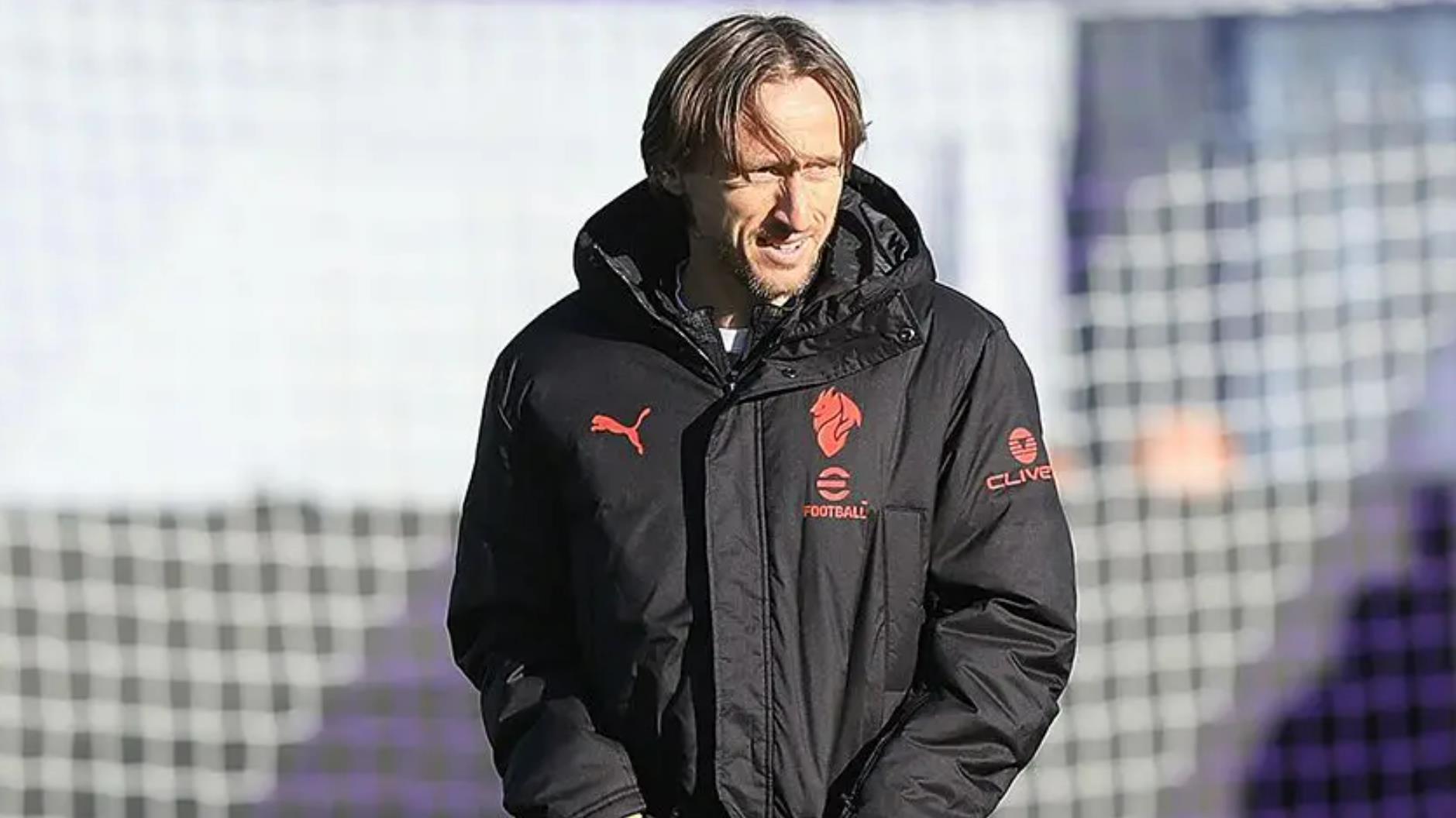 AC米兰欲增边路厚度：两大热门人选浮出？无莫德里奇场均少拿几分？