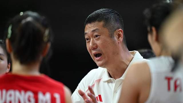 赵勇执教能力得到广泛认可，女排发球侵略性提高，二换三战术出彩
