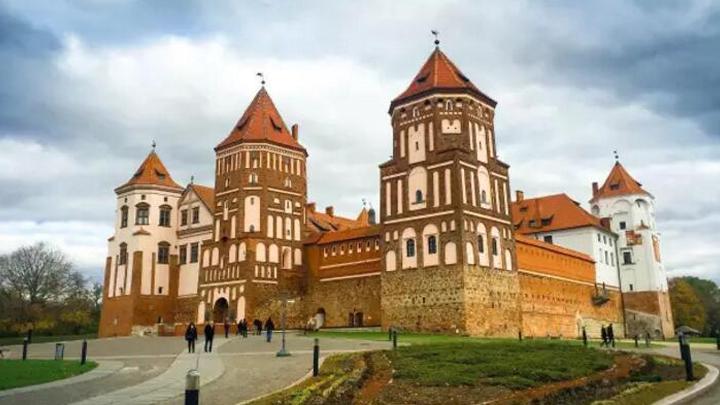 “前所未有”重兵集结，欧洲多国增兵白俄边境！