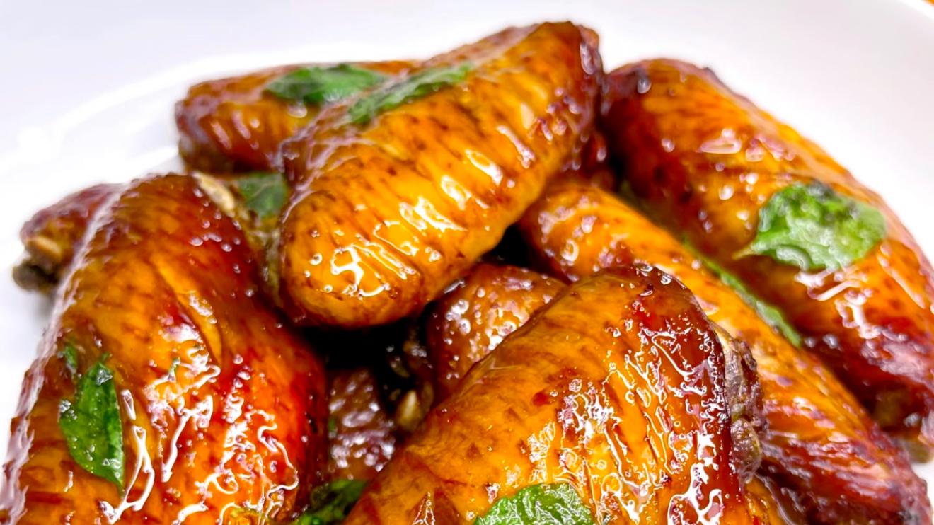 莫吉托鸡尾酒的"远房亲戚"——薄荷青柠鸡翅，夏日厨房的清凉魔法