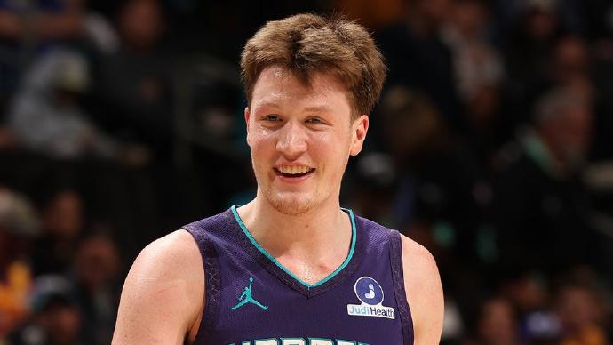 送公牛10连败！4号秀21分，200记三分历史最快，布泽利斯空砍32分