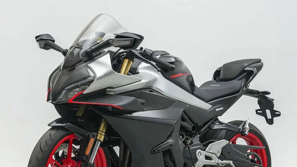 新款春风SR450把天蝎排气合法化，无极RR500S马力解封